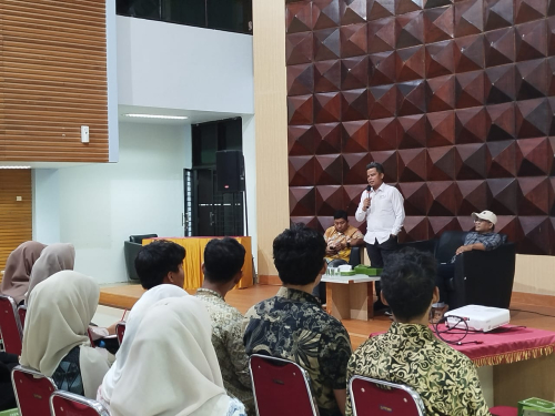 Jadi Pembicara di Pekan Literasi Riau, Ketua SPS Riau H Saidul Tombang Ajarkan Teknik Cepat dan Jitu Bisa Menulis