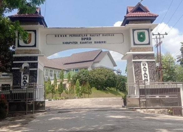 Polda Riau Gerebek Kantor Setwan Kuansing: Dugaan Korupsi Anggaran Makan dan SPPD Dibongkar